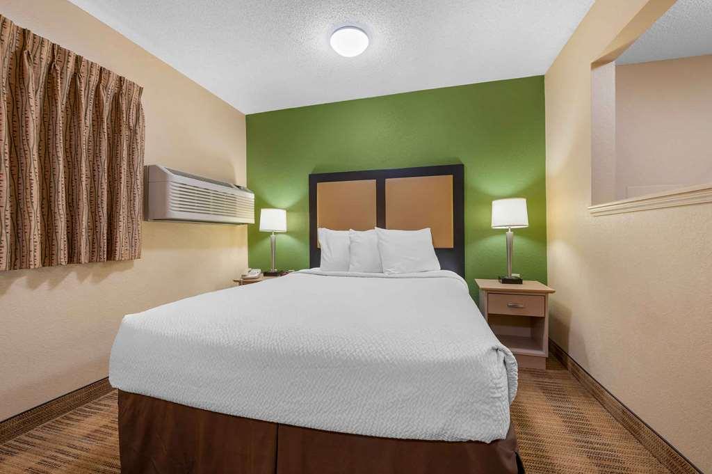 Extended Stay America Select Suites - Greenville - Haywood Mall Номер фото